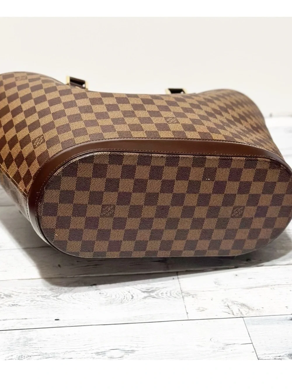 Louis Vuitton Manosque Damier GM Handbag Purse